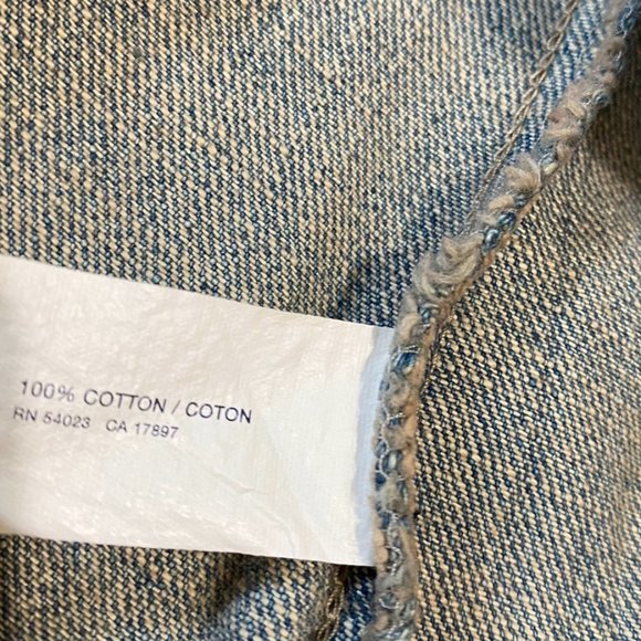 Gap Kids Vintage Light Denim Vest with Gold Detailed Buttons Size XXL - Picture 7 of 7